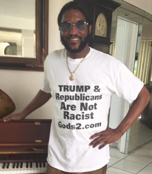 B2 Trump & Republicans are not Racist T-Shirt